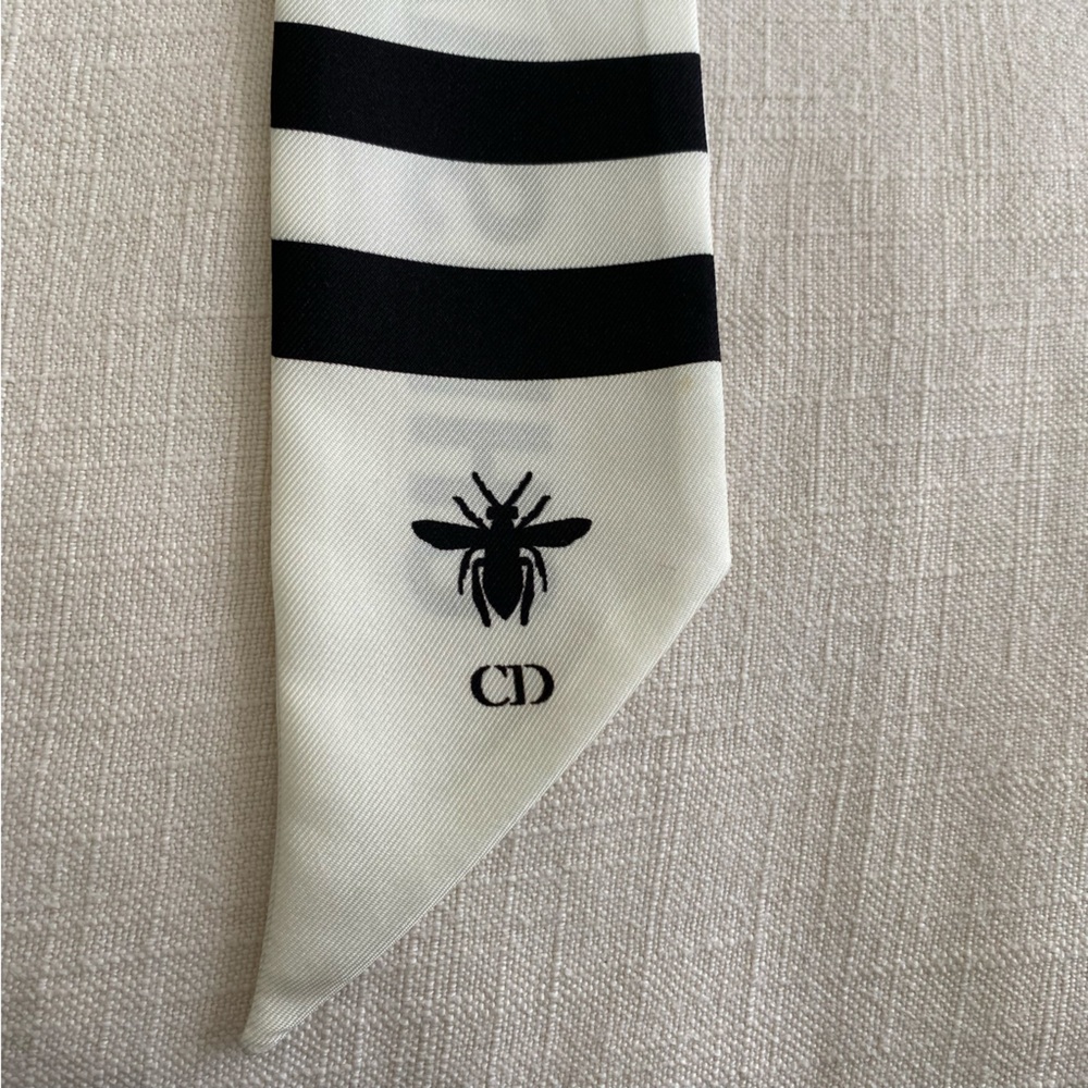 Christian Dior J'adore Striped Mitzah Scarf - Picture 13 of 17